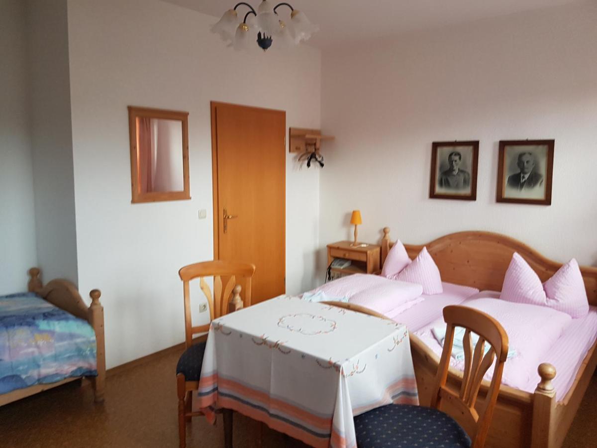 Gasthaus Und Hotel Peterhaensel Spechtsbrunn Bagian luar foto